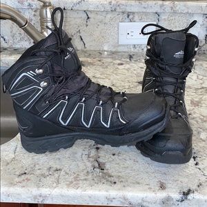 New Men’s hydrogel hiking boots!